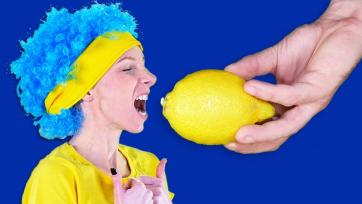 Fruit Song - Yummy Yummy Fruits! Eat apple and banana, they will give you a lot of energy to start your day all fresh!
