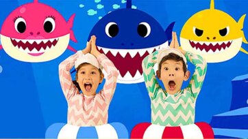 Underwater Shark Dance Party for Kids - Ocean Music and Swim Time Fun